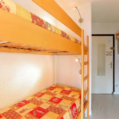 Apartment - 4 Pers, Renove, Skis Aux Pieds, Proche Commerces - Fr-1-637-27 *