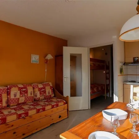 Apartment - 4 Pers, Renove, Skis Aux Pieds, Proche Commerces - Fr-1-637-27 *